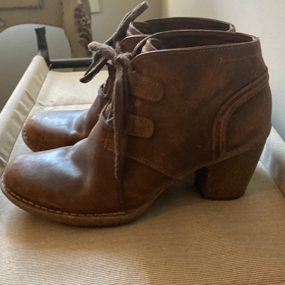 Clark brown leather bootie